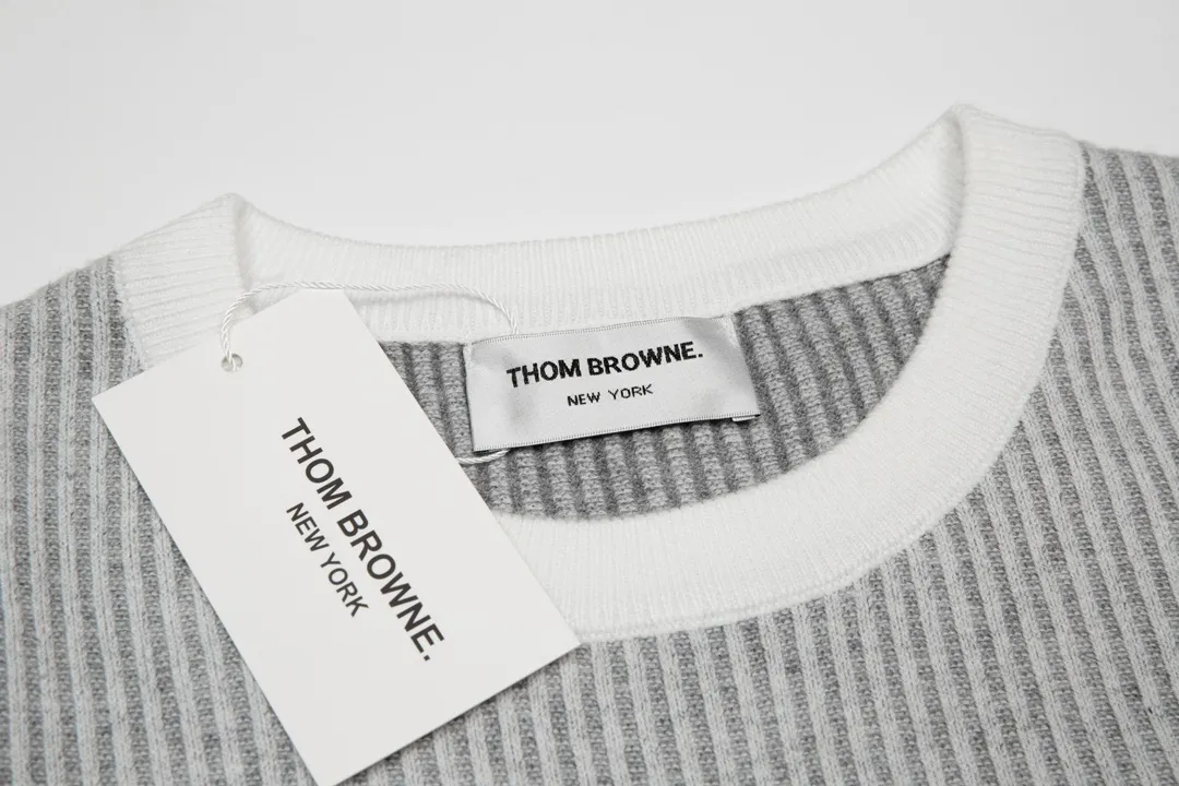 Thom Browne ➡️ ， Retro Same Style Versatile : Light Gray Size：M-2XL